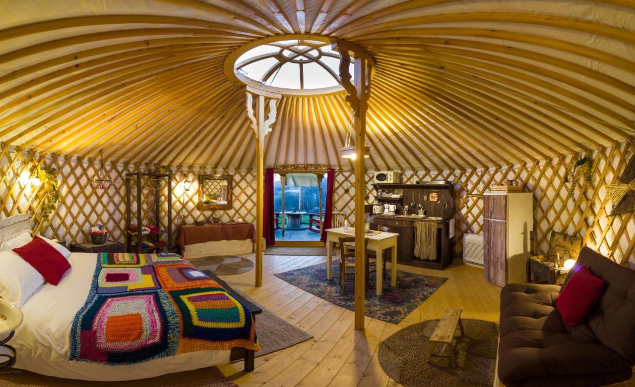 2 Cuori E 1 Yurta Glamping In Tuscany - Adults Only Asciano Zewnętrze zdjęcie