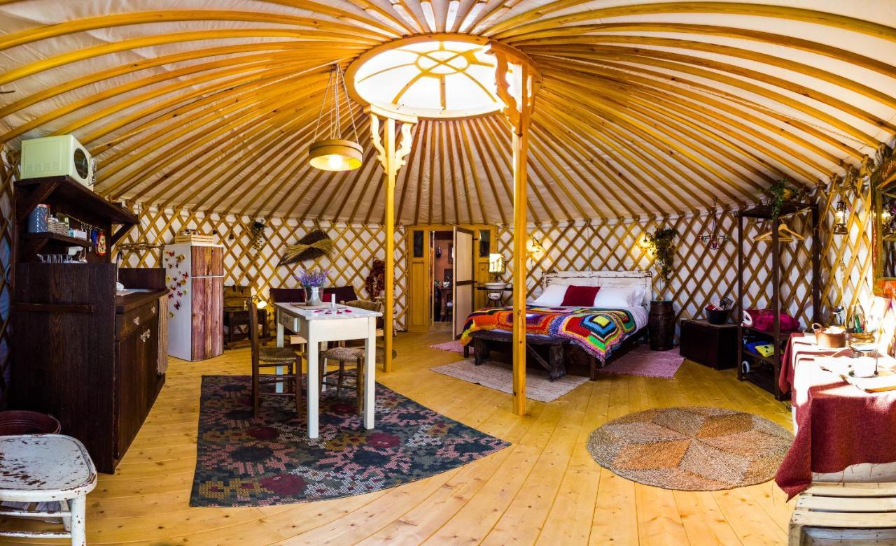 2 Cuori E 1 Yurta Glamping In Tuscany - Adults Only Asciano Zewnętrze zdjęcie