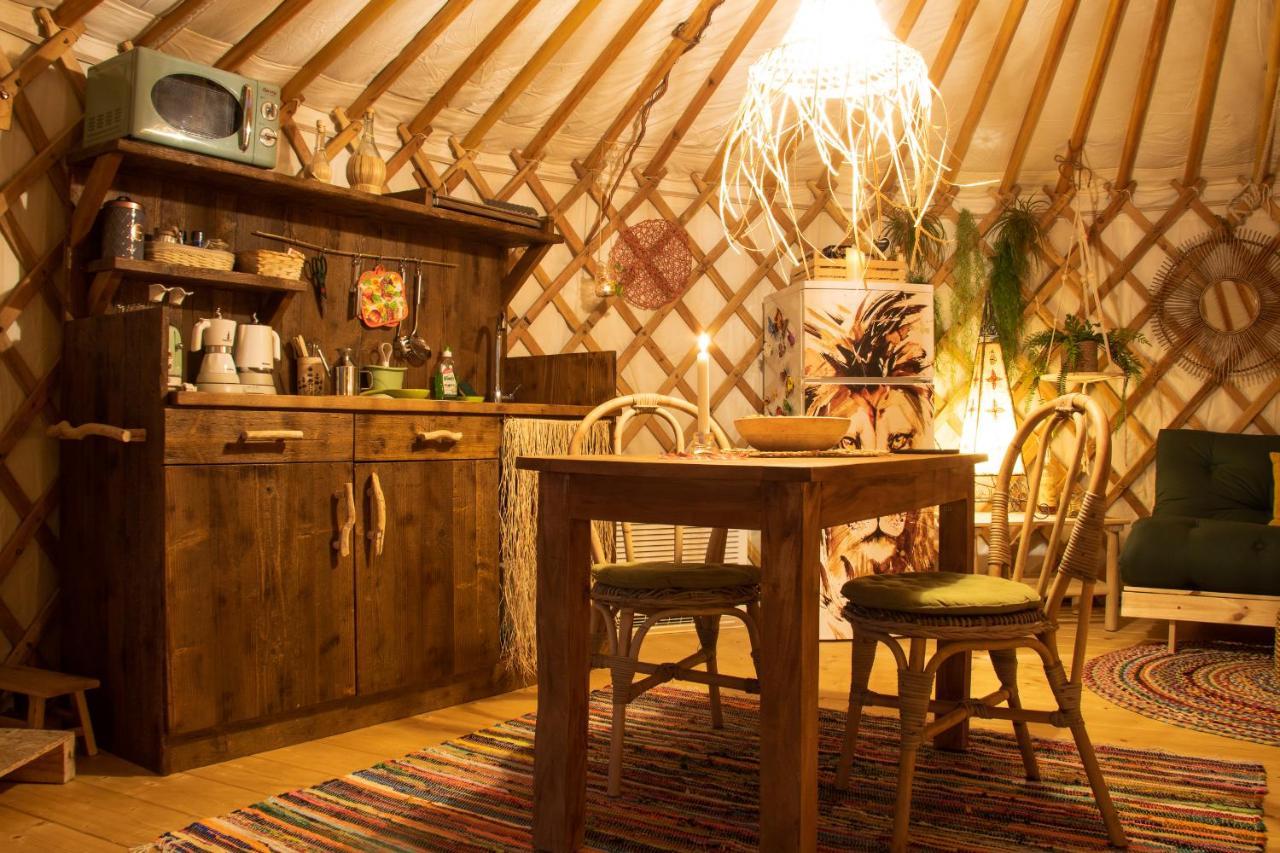 2 Cuori E 1 Yurta Glamping In Tuscany - Adults Only Asciano Zewnętrze zdjęcie